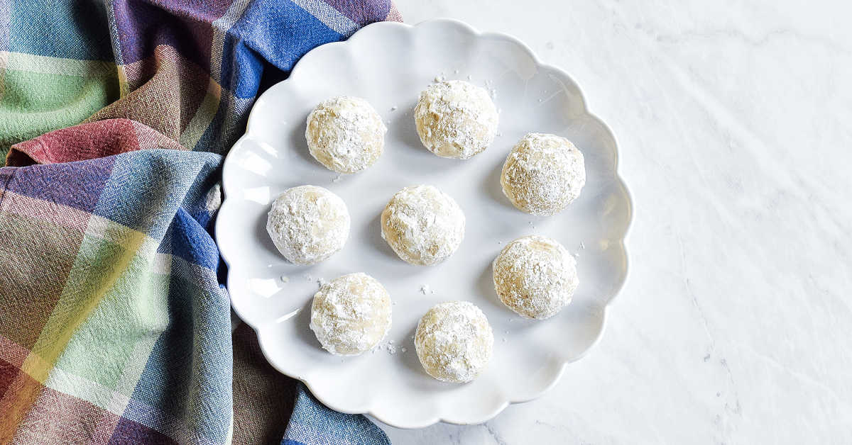Easy Classic Pecan Snowball Cookies: Buttery & Tender